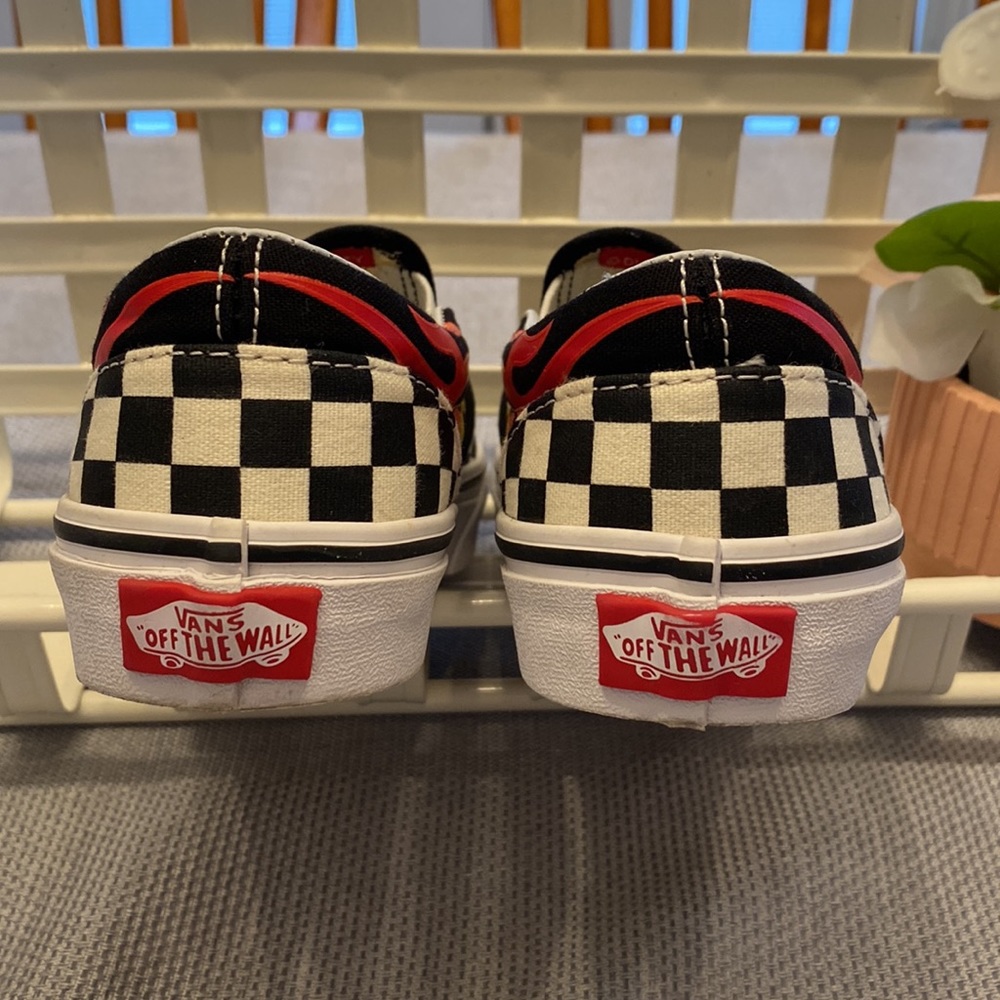 Vans, Disney, Kids Size 2, NWB - Picture 6 of 8